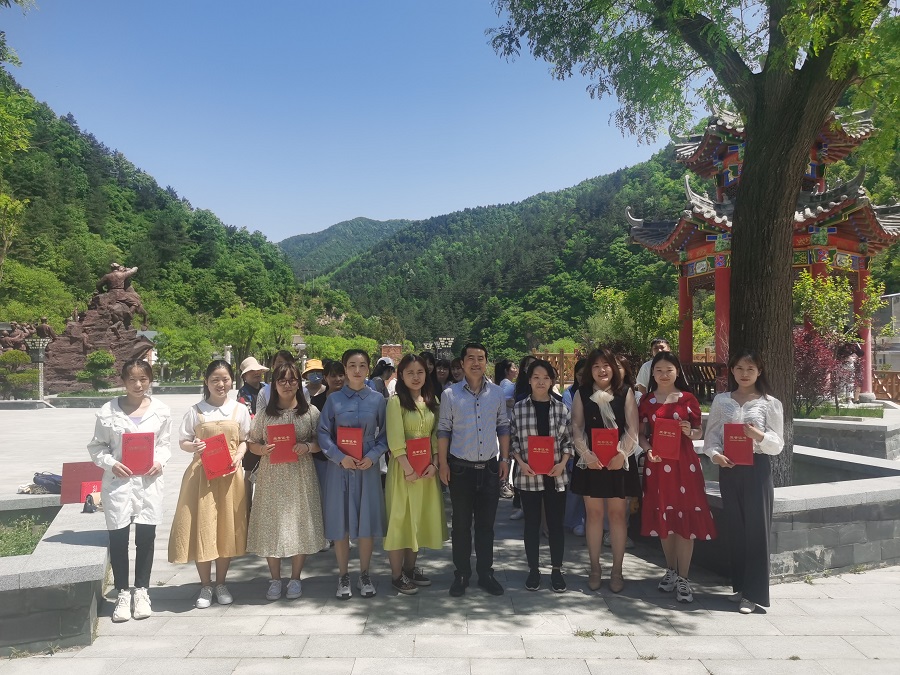 传承红色基因 创新护理发展——陕西地矿医院举行护士节庆祝活动