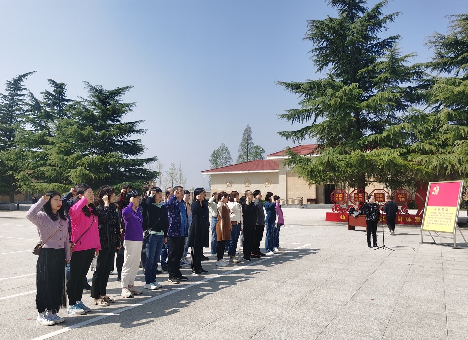 陕西地矿医院临床党支部开展主题党日活动2.jpg