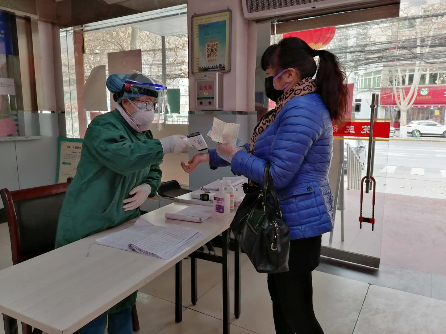 20200217/5e4a4fdb7bd0b.jpg 坚守住 守好门镜头一1.jpg